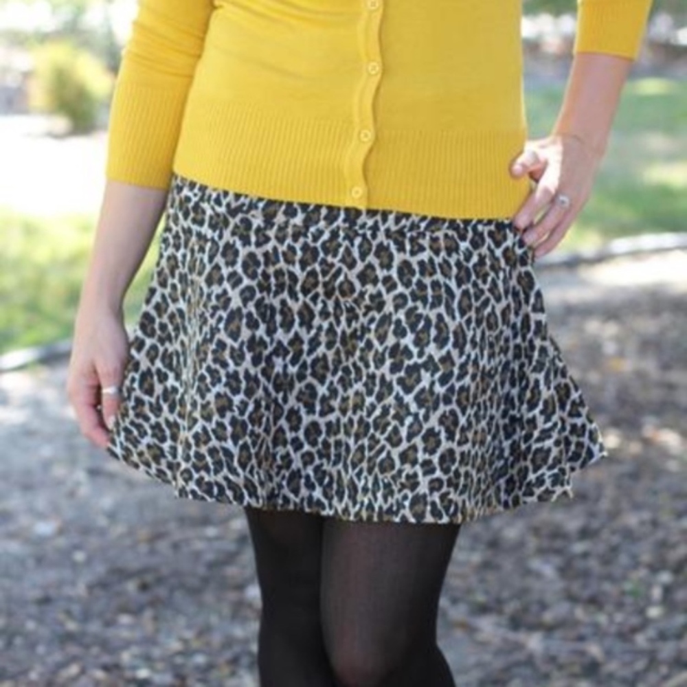 Leopard Print Textured Knit Mini Skirt